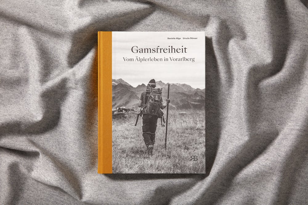 Buch auf Stoff